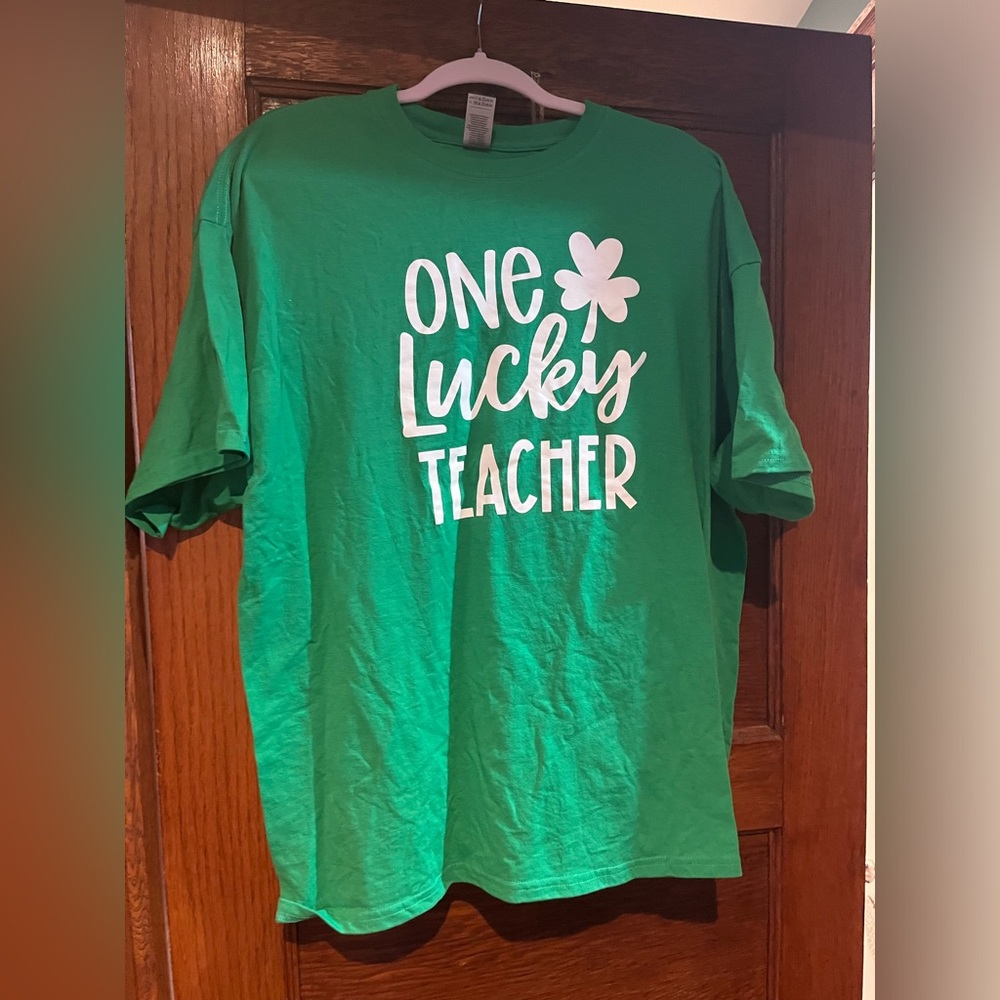 One Lucky teacher - tee shirt